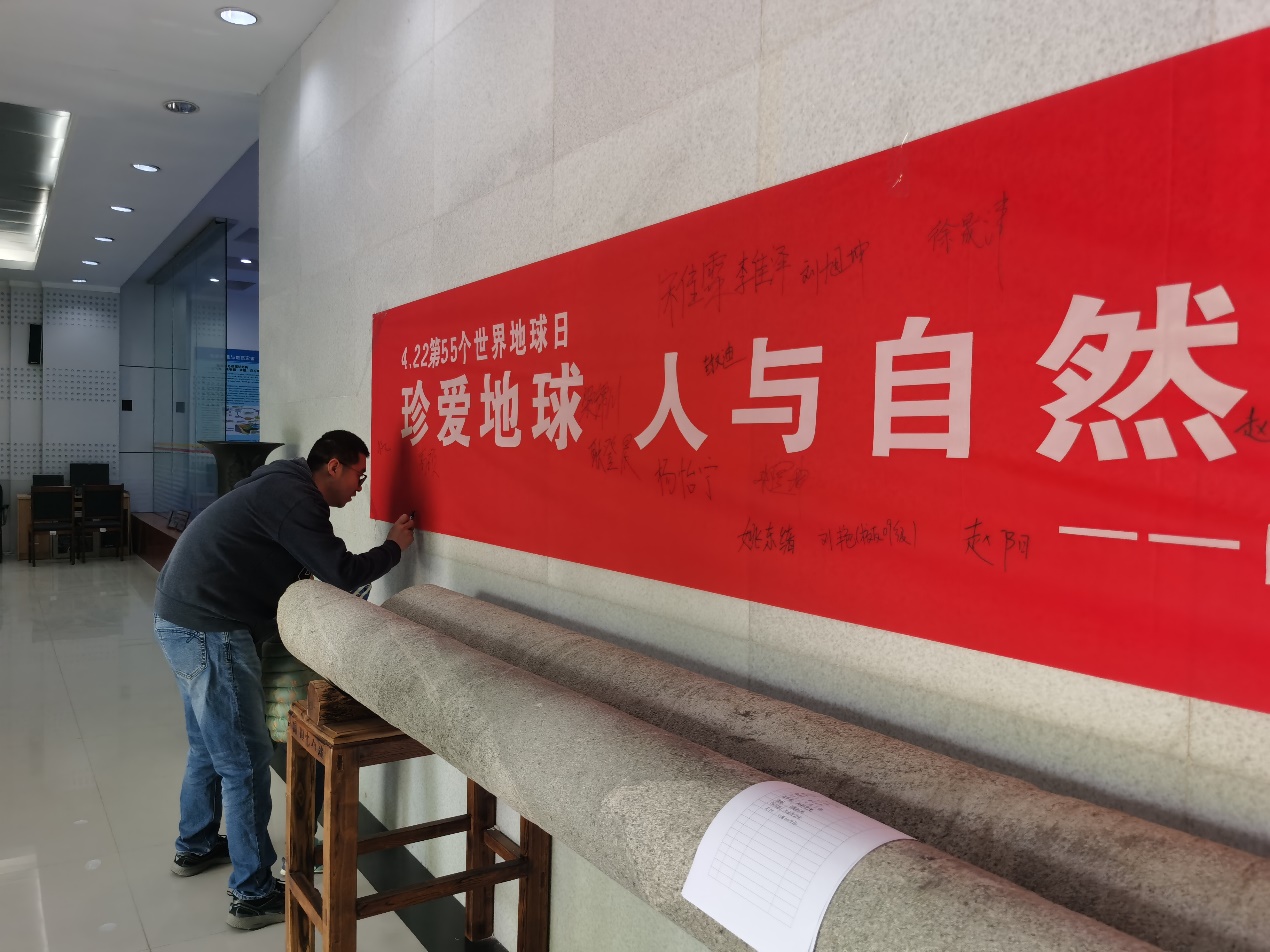 伟德源自英国始于1946
